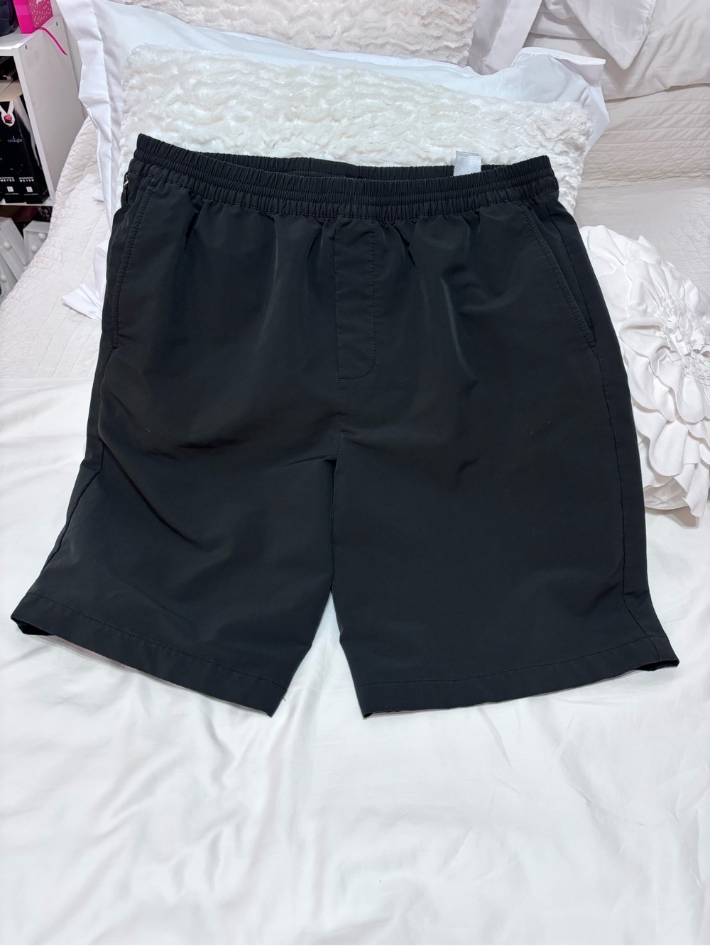 Banana Republic Men’s L Black Performance Stretch Shorts 9”